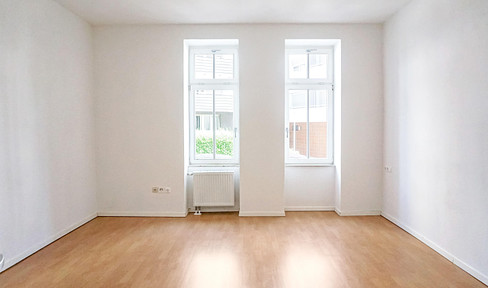 Bright 2-room apartment near the city center