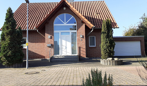 Fantastic high-quality detached house with views of the Deister and many extras