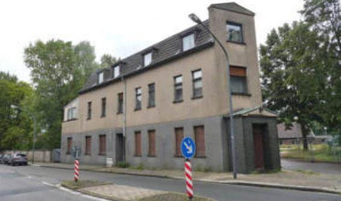 MFH multi-family house with garages on 2300m² building plot