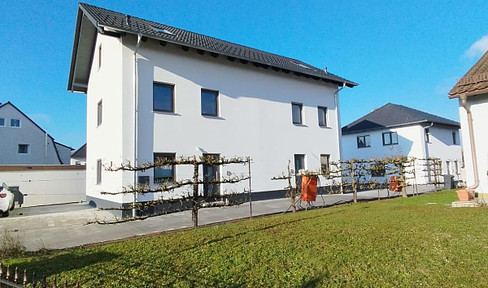 New semi-detached house in Plattling - commission-free!