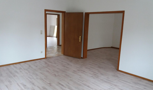 Helle, renovierte 3 Zimmer Wohnung 105 m² mit Balkon in Lindenfels i. Odw.