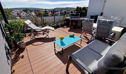 Penthouse mit großer Dachterrasse + TOP Einbauküche & Bad