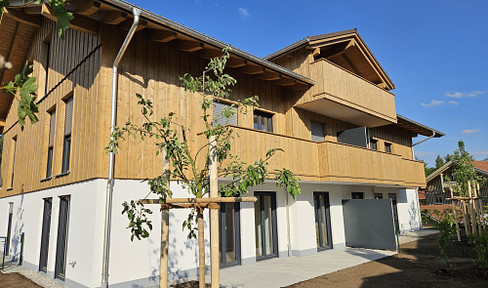 Attraktive 3-Zimmer-Erdgeschosswohnung mit Garten und Terrasse in Bad Tölz / Wackersberg