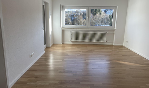 Sunny 4-room apartment / first occupancy after general refurbishment