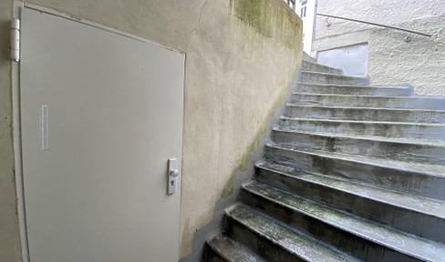 77 sqm storage cellar in Schwabing Herzogstraße (commission-free)