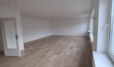 Spacious renovated 4-suite apartment with terrace in the center of Viernheim