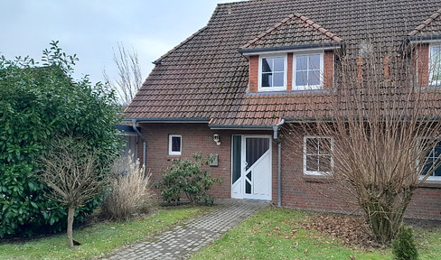 Young semi-detached house with 5 rooms in Lübberstedt