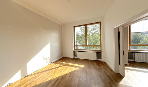 Stylish 4-room apartment with EBK and balcony and garden in the Kreuzviertel district