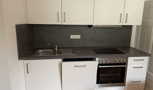 Sunny, quiet 5-room apartment, close to the city center.