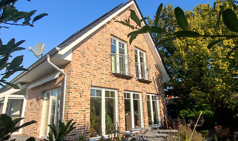 Spacious, centrally located detached house in Bad Zwischenahn incl. PV system