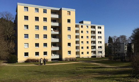 Schöne und gepflegte 4-Zimmer-Wohnung mit Balkon