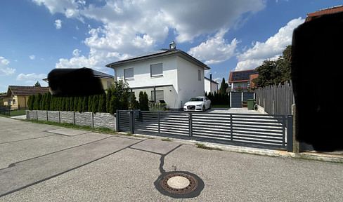 Modern town villa in a sought-after location in Münchsmünster