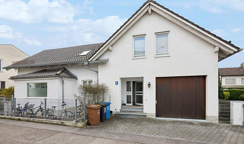 Moosach: very quiet and centrally located two-family house