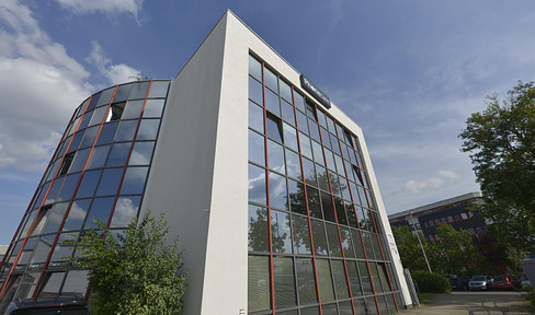 Conveniently located office and warehouse space in the Marsdorf business park