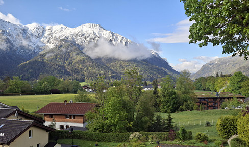 Sunny side of Bayerisch Gmain - fantastic mountain views