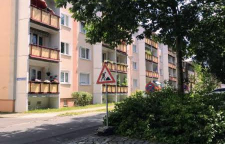 Zentrale 3-Zimmer-Wohnung mit Balkon, Keller, Stellplatz