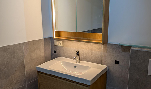 Barrierefreie 2,5 ZKB Wohnung in Haßloch mit Küche, Terrasse + Parkplatz