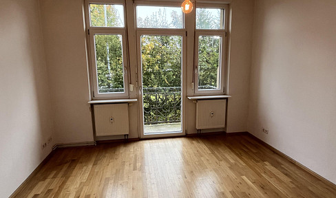 Renovated 3 room apartment in an old building in Karlsruhe Durlach