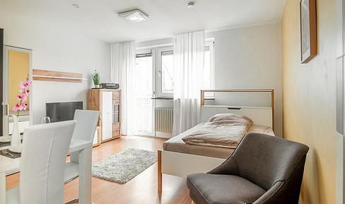 Traumhafte, möblierte 1-Zi Wohnung mit Balkon & WiFi mitten in der Nürnberger Innenstadt