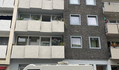 8 Parteienhaus mit 4 Garagen in Köln - Bickendorf