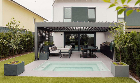 Modern semi-detached house with great garden