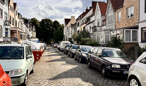 Charmante, helle 2-Zimmer Wohnung im Flüsseviertel mit ca. 2.9m Deckenhöhe