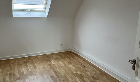 4 Zimmerwohnung im  DG Krefeld Uerdinger Str. 336