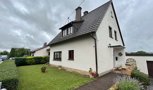 Freistehendes Einfamilienhaus mit Garage in zentraler Lage Hamm/Sieg