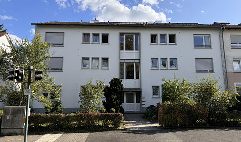 Apartment in need of renovation in Bad Homburg-Gonzenheim (600 m to the subway) for sale