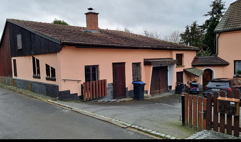 Semi-detached house with workshop and agricultural land