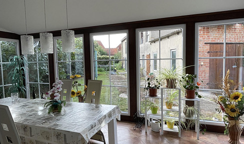 Haus mit Wintergarten in exklusiver Lage