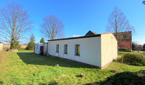 Tolles Grundstück mit vielfältig nutzbarem Haus oder zur Neubebauung in schöner grüner Wohnlage