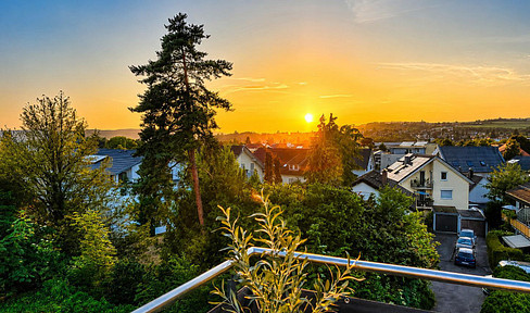 Exclusive apartment with a terrace and views of Lake Constance, featuring two sun terraces and an energy efficiency rating of A, located in Überlingen.
