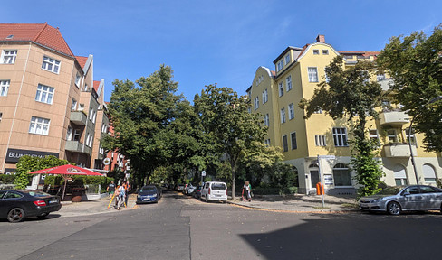 2-room apartment as an investment in the "Kaiserin-Augusta" neighborhood in Tempelhof - RENTED