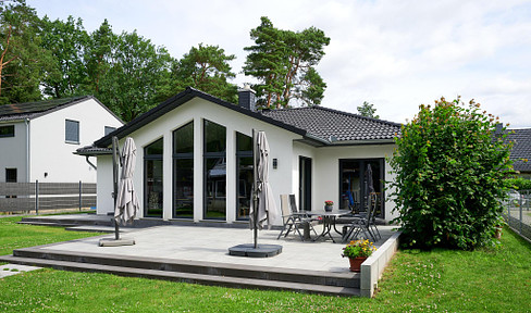 Einzigartiger Bungalow m. Kathedraldach in Traumlage Bestensee, See und Wald zu Fuß erreichbar