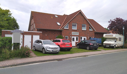 Attractive ground-floor condominium with garden in the North Sea spa town of Carolinensiel