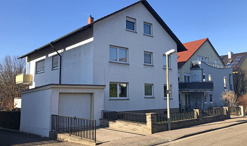 Sanierte 3ZKB * EBK * Tageslichtbad * Balkon * sehr gute Wohnlage * Garage* eigener Garten!