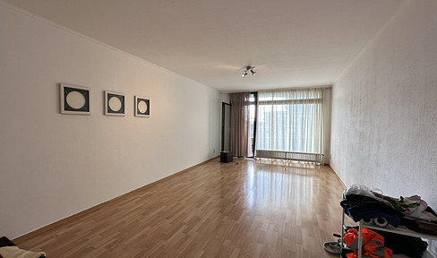 Available now: 1ZKB + balcony for rent in the Collini-Center!