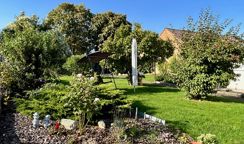 1 bis 2 Familien Haus 8 Zimmer Garten Grund Baumöglichkeit Garage Stellplätze