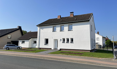 Modernized two-family house with large plot in Rheda