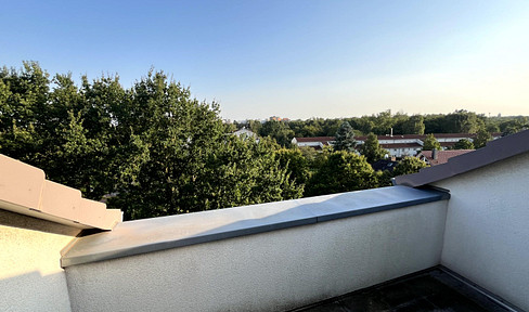 Living in green Groß-Buchholz; EBK, near MHH, TUI and insurance mile