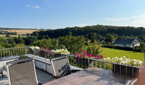 Luxurious penthouse with far-reaching views in Trierweiler - close to the Luxembourg border, incl. underground parking garage