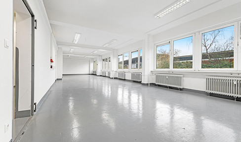 Storage/production area with roller shutter door