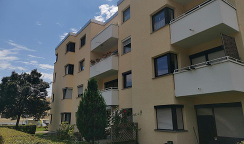 Commission-free - Sunny apartment with eat-in kitchen, balcony and potential in Neufahrn bei Freising