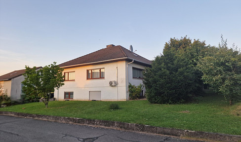 Bungalow house with basement, detached house