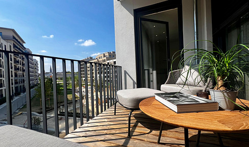 sehr stilvoll u. modern möblierte Wohnung mit Balkon und Dachgarten - schnell im Zentrum