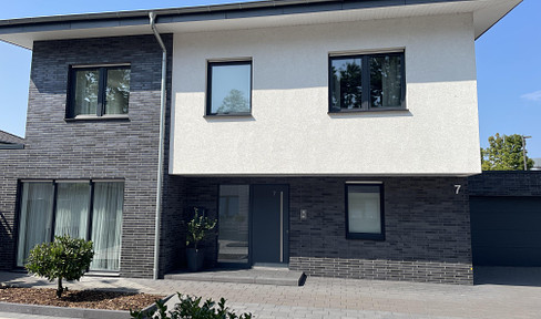 Werne-Stockum. Detached house with double garage