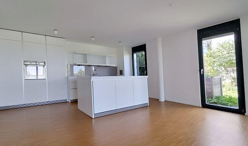 Healthy and modern living in a prime location in Böblingen - 3.5-room apartment - commission-free