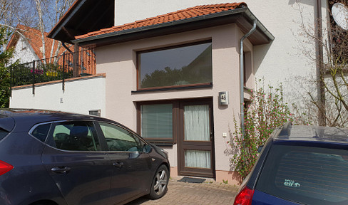 Attractive 2-room apartment with fitted kitchen and upscale interior in Nieder-Hilbersheim