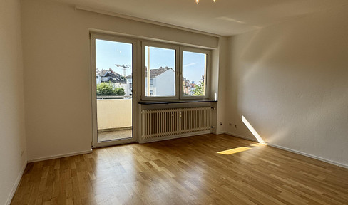 Charmante Helle 1-Zimmer-Wohnung mit Balkon in der Nähe des Dornbusch